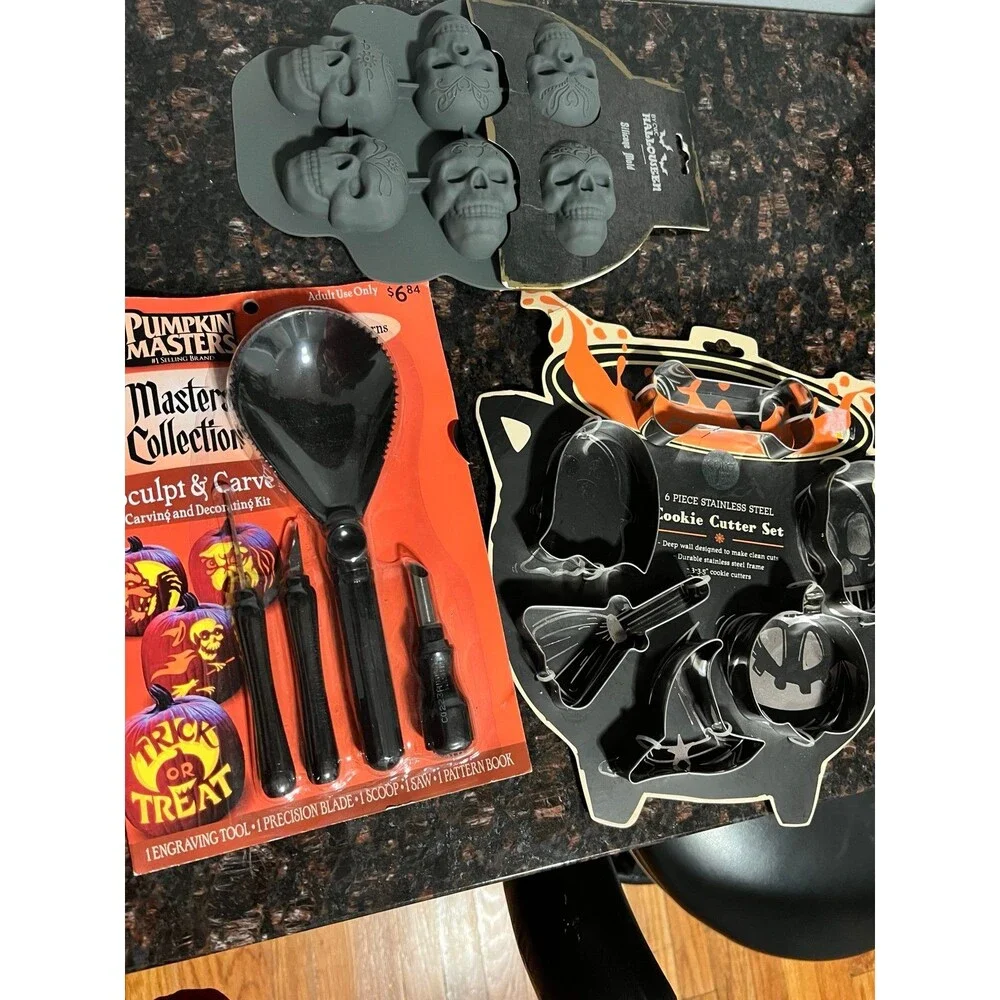 Halloween pumpkin carving kit cookie mold shaped baking ghost skull muffins